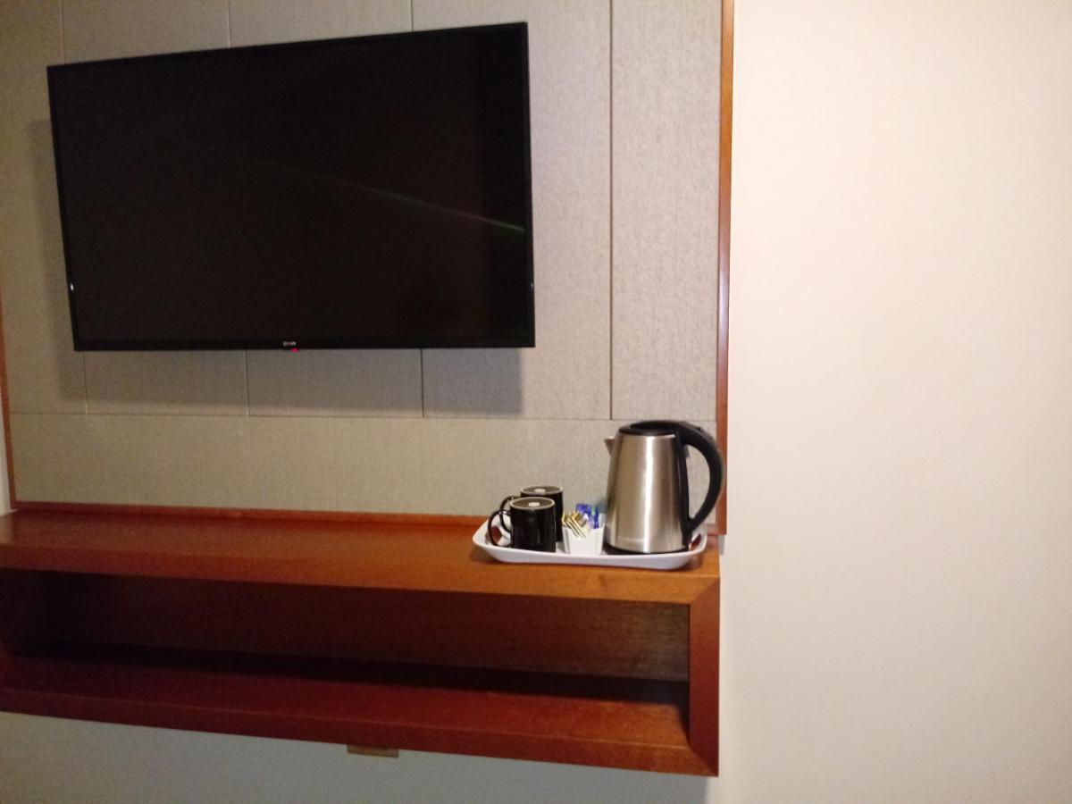 Hotel Candamo リマ エクステリア 写真