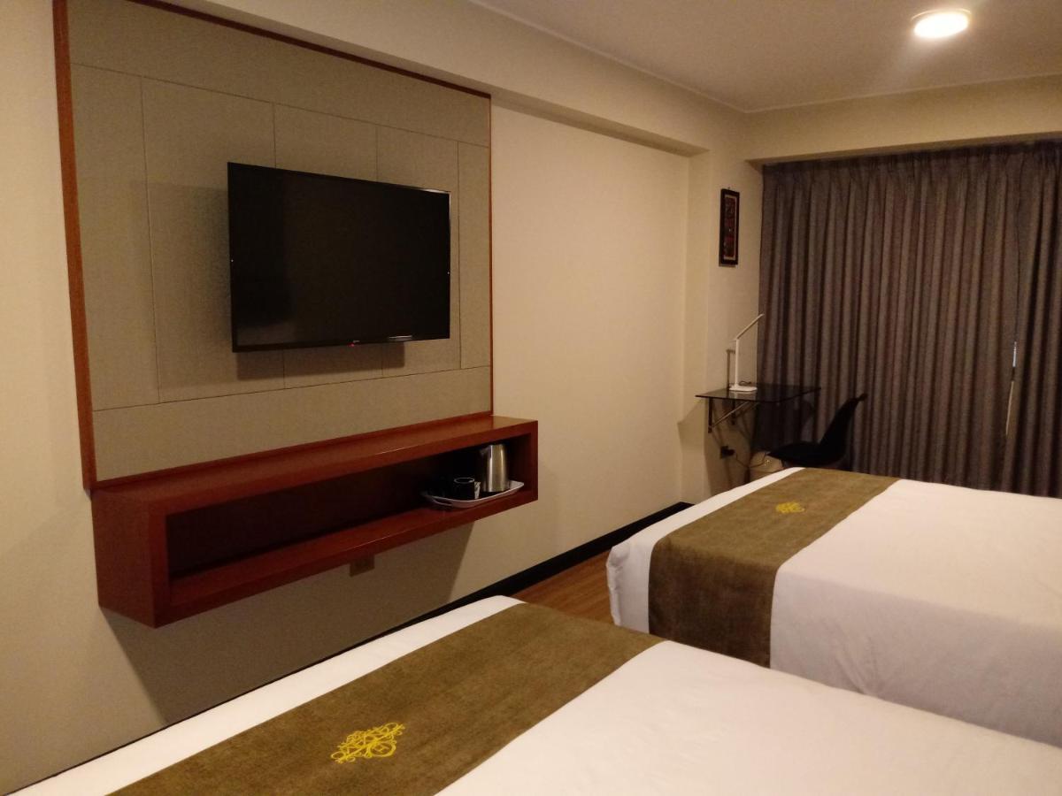 Hotel Candamo リマ エクステリア 写真