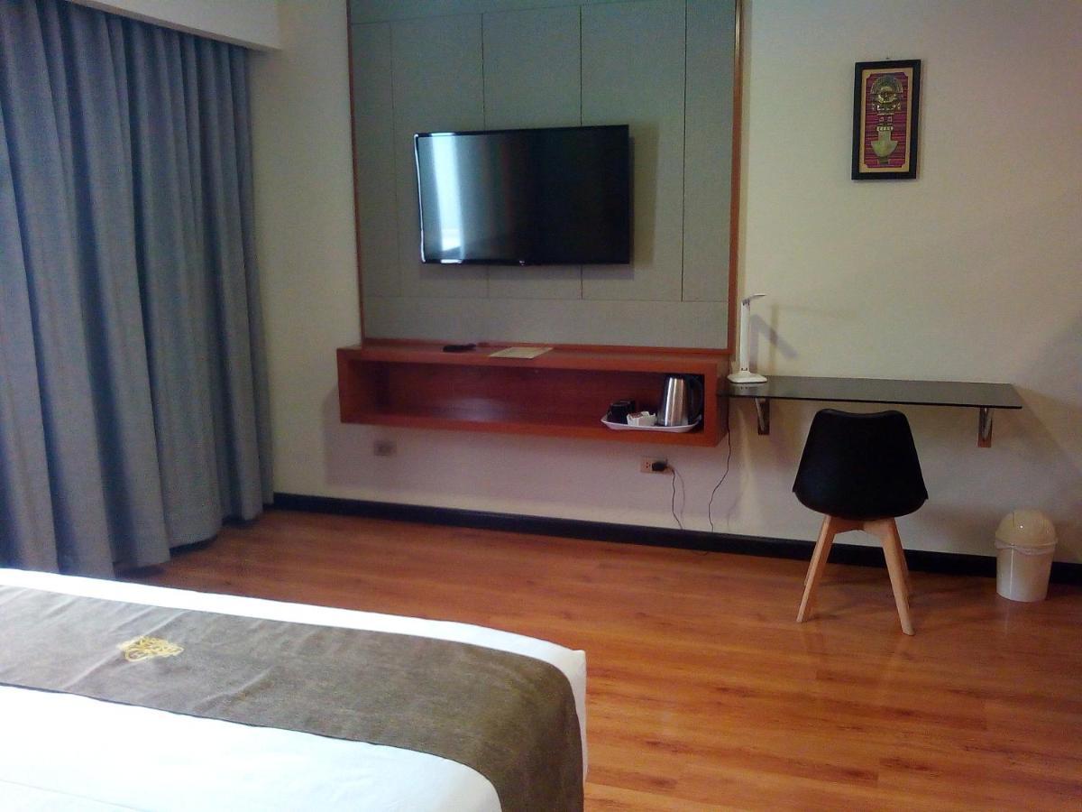 Hotel Candamo リマ エクステリア 写真