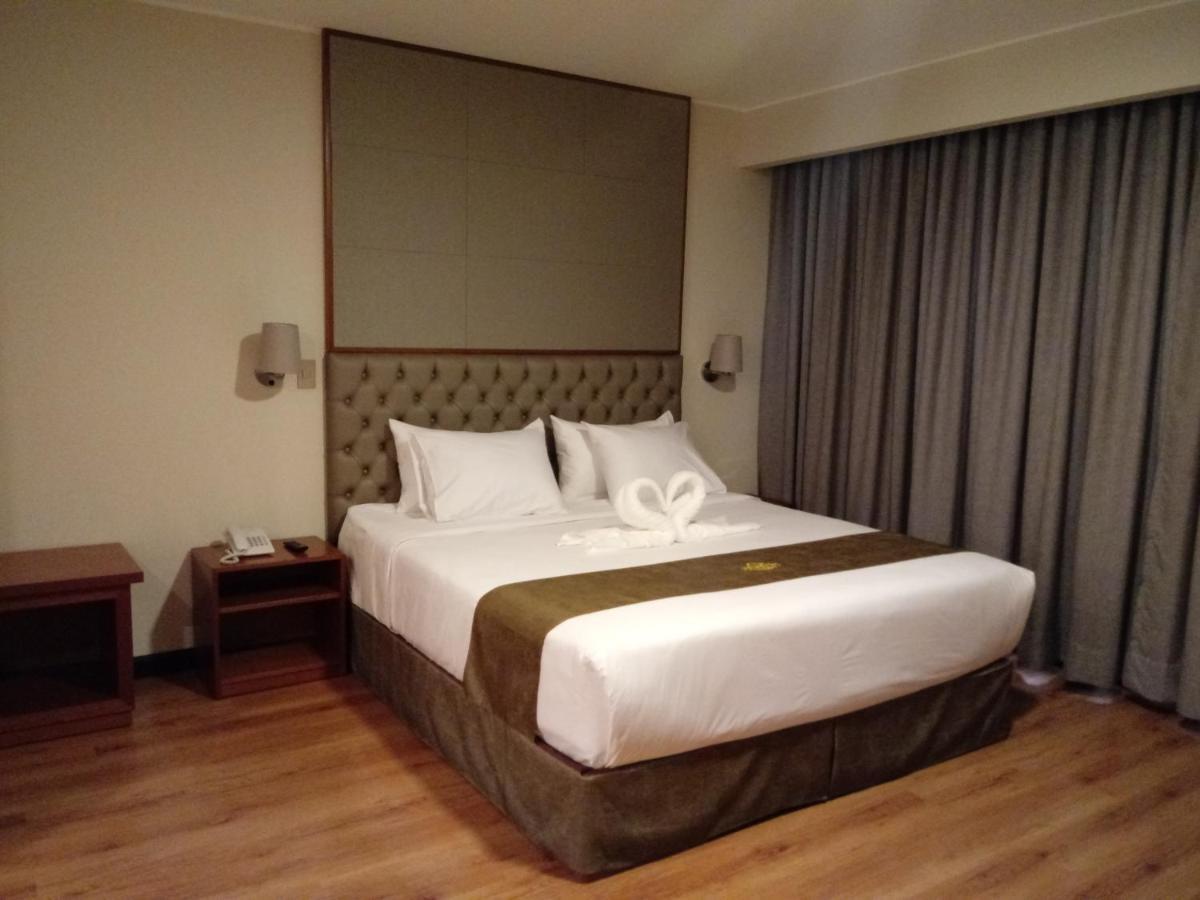 Hotel Candamo リマ エクステリア 写真